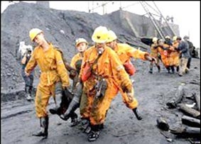 Sập công trình xây dựng, hàng chục người bị chôn vùi