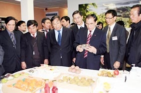 Tổng Bí thư Nông Đức Mạnh thăm thành phố Auckland của New Zealand