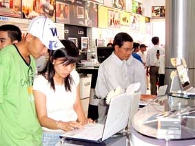 Dồn dập khuyến mãi nhân mùa tựu trường