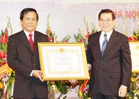 Khu di tích Hồ Chí Minh tại Phủ Chủ tịch kỷ niệm 40 năm thành lập và đón nhận Huân chương Hồ Chí Minh