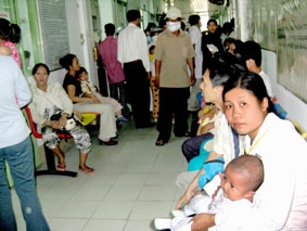 Canh cánh nỗi lo dịch bệnh
