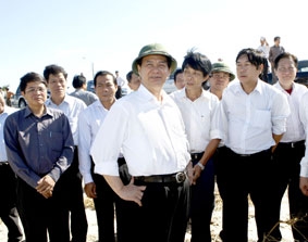 Tiếp tục thực hiện đồng bộ các giải pháp nhằm giảm thiểu thấp nhất những thiệt hại về người và của do cơn bão số 9 gây ra