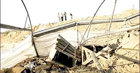 Israel không kích Gaza