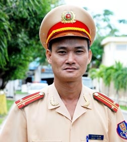 Xe máy điện 
cũng phải đăng ký 
biển số