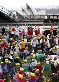 Cùng điểm tâm  
trên cầu cảng Sydney