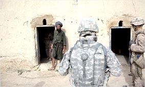 Mỹ luật hóa việc chi tiền chiêu dụ Taliban