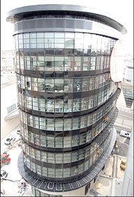 Cao ốc “an toàn cho môi trường”
đầu tiên trên thế giới