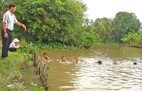 Người ươm mầm những tài năng bơi lội