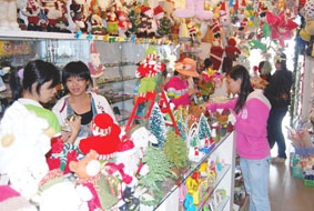 Sôi động thị trường quà tặng