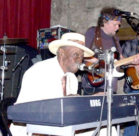 Pinetop Perkins - 8 thập kỷ không mỏi mệt trên con đường nghệ thuật