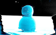 “Người tuyết” bé nhất thế giới