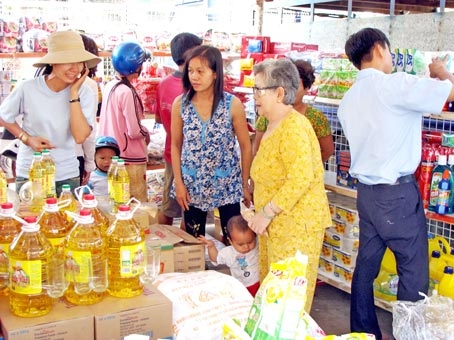 Nhộn nhịp đưa hàng Việt về nông thôn