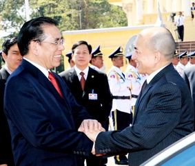 Tổng Bí thư Nông Đức Mạnh hội đàm với Quốc vương Campuchia Norodom Sihamoni