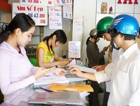 Các mạng dồn dập khuyến mãi