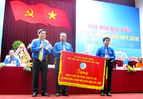 Phát huy vai trò xung kích, tình nguyện của thanh niên trong các phong trào hành động cách mạng