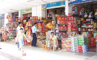 Khó khan hàng, sốt giá