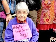 Hàng chục người tuyệt thực phản đối Ai Cập phong tỏa đường vào Gaza
