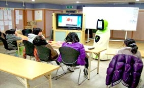 Robot trợ giảng tiếng Anh