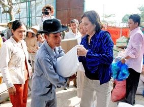 Chung sức chăm lo cho người nghèo