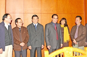 Tiếp tục đề cao trách nhiệm nêu gương của người đứng đầu các cấp trong làm theo gương Bác