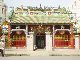 Chùa Ông - Trăm năm nguyên vẹn