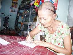 Trao tiền từ thiện