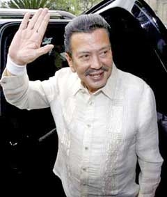 Ông Estrada tái xuất