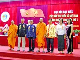 Đẩy mạnh phát triển kinh tế, nâng cao đời sống vật chất và tinh thần cho đồng bào các dân tộc thiểu số