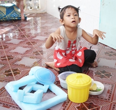 Bé Hồng Yến cần được giúp đỡ điều trị bệnh