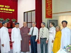 Lãnh đạo TP Cần Thơ tiếp các đoàn đến thăm và chúc Tết