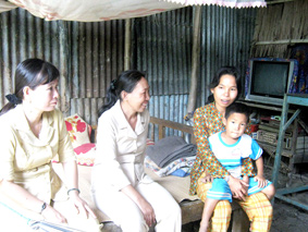 Những tập thể phụ nữ làm theo lời Bác