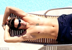 Tắm nắng giúp tăng 
“bản lĩnh đàn ông”