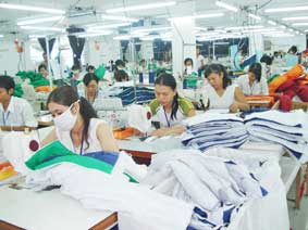 Vui Tết cùng công nhân