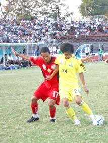 Giải hạng nhất 2010 "nóng" ngay từ đầu