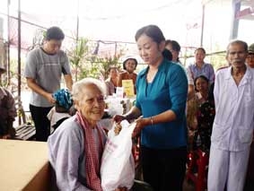 Tết ấm áp cho người nghèo!