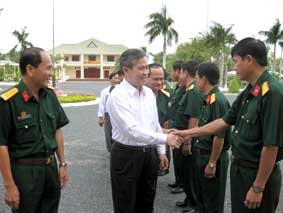 Bộ Tư lệnh Quân khu 9, lãnh đạo TP Cần Thơ thăm, chúc Tết các đơn vị, lực lượng vũ trang Quân khu 9