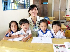Nâng bước học sinh đến trường