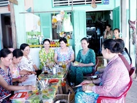 Những phụ nữ làm nghề phụ hồ