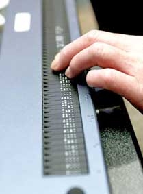 Người mù hát karaoke