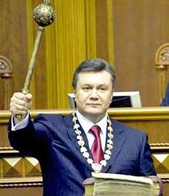Thách thức chờ đón 
tân tổng thống Ukraina