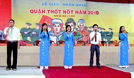 Tòng quân giữa mùa xuân