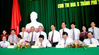 5 thành phố lớn ký kết giao ước thi đua hoàn thành xuất sắc nhiệm vụ năm 2010