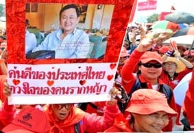Thái Lan: Căng thẳng cuộc tuần hành của phe "áo đỏ"