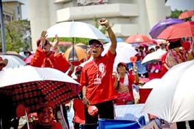 Thái Lan: Thủ tướng Abhisit sẵn sàng 
đàm phán với phe “áo đỏ”