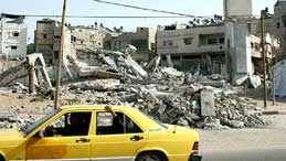 Israel không kích Gaza