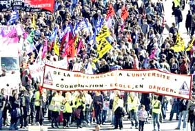 Tổng thống Pháp cải tổ chính phủ