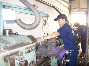 Để sản xuất công nghiệp ổn định và phát triển