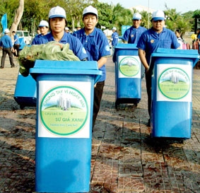 2.000 đoàn viên, thanh niên ra quân "Ngày Chủ Nhật xanh"