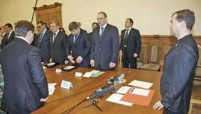 Tổng thống Nga Medvedev 
bất ngờ thăm Dagestan