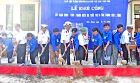 Tuổi trẻ ĐBSCL giao lưu với
chiến sĩ Hải quân đảo Phú Quốc và đảo Thổ Chu